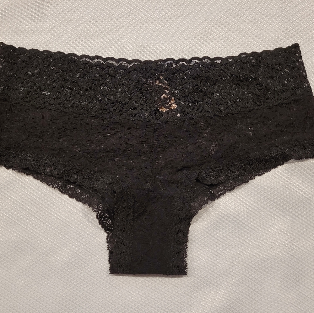 NWT Victoria's Secret Lacie